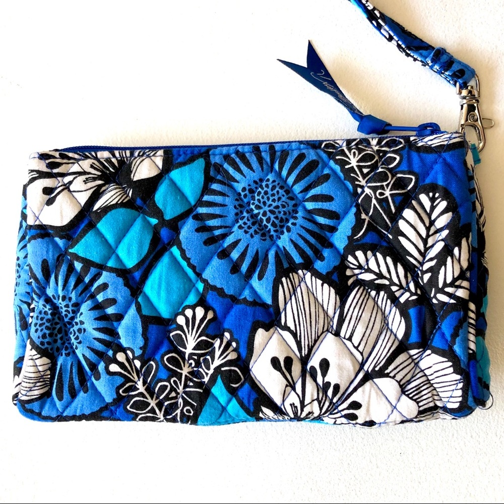 Vera Bradley Wristlet/Large Wallet Gently Used - Picture 2 of 7